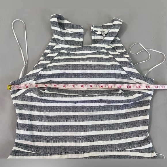 Crown & Ivy  Jumpsuit Gray White Stripe High Neck Wide Leg Crop Sz 2 - Picture 5 of 9